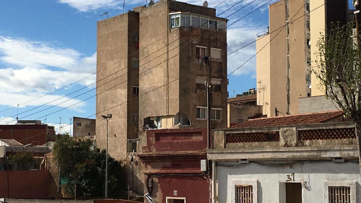 Derrumbe en Badalona: Cruce de versiones entre el Ayuntamiento y los vecinos Derrumbe en Badalona: Cruce de versiones entre el Ayuntamiento y los vecinos