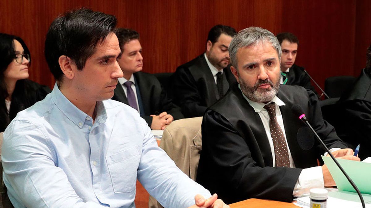Juicio contra un antisistema acusado de matar a un hombre vestido con tirantes de la bandera de España Juicio contra un antisistema acusado de matar a un hombre vestido con tirantes de la bandera de España