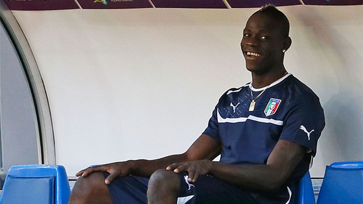 Ballotelli en el banquillo Ballotelli en el banquillo