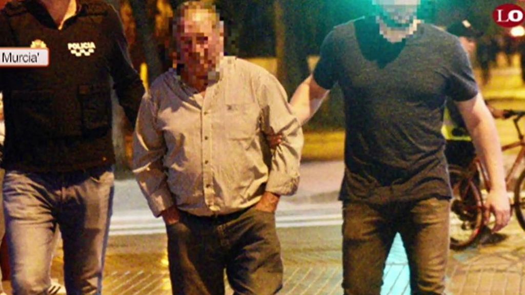 Detienen al anciano de 73 años que quemaba contenedores en Murcia