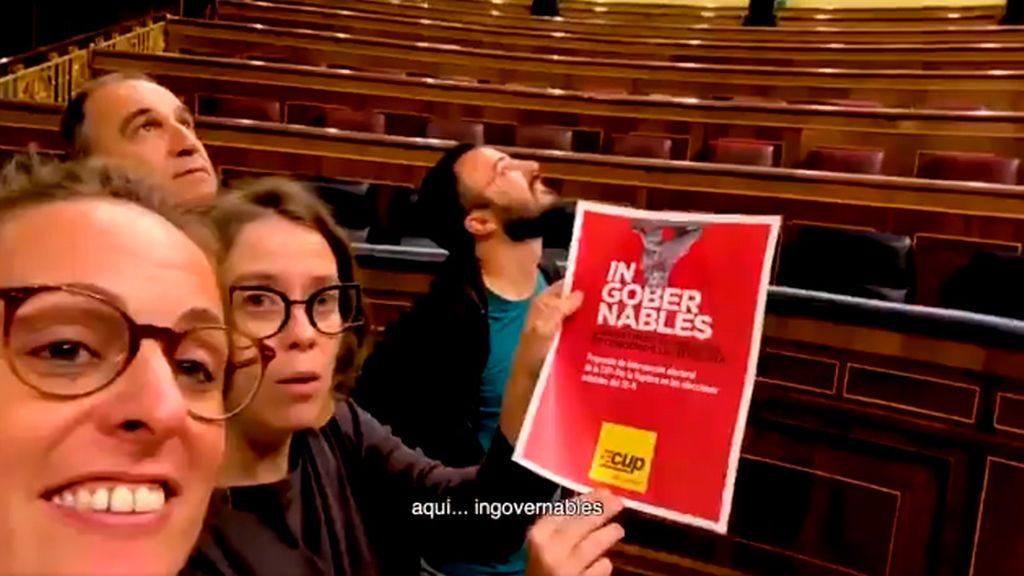 La CUP se cuela en el Congreso y dice que ha venido a “hacer esto ingobernable” La CUP se cuela en el Congreso y dice que ha venido a “hacer esto ingobernable”