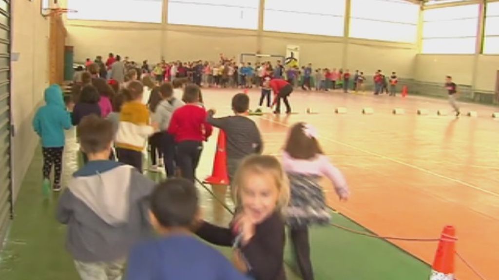 Diez minutos de carreras diarios en un colegio de Pontevedra para evitar el sedentarismo