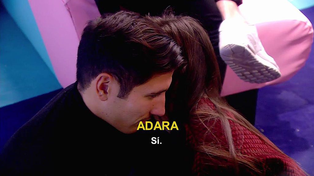 Adara le confiesa a Gianmarco que está enamorada de él