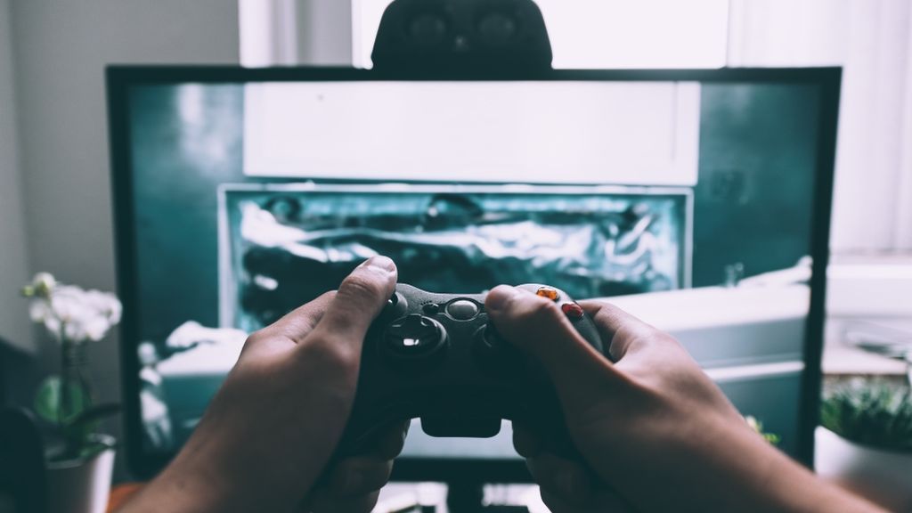 China prohíbe a los adolescentes jugar a los videojuegos a partir de las diez de la noche