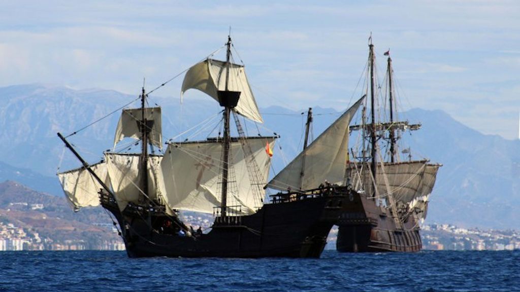 La Nao Victoria navegando en el Mediterráneo La Nao Victoria navegando en el Mediterráneo