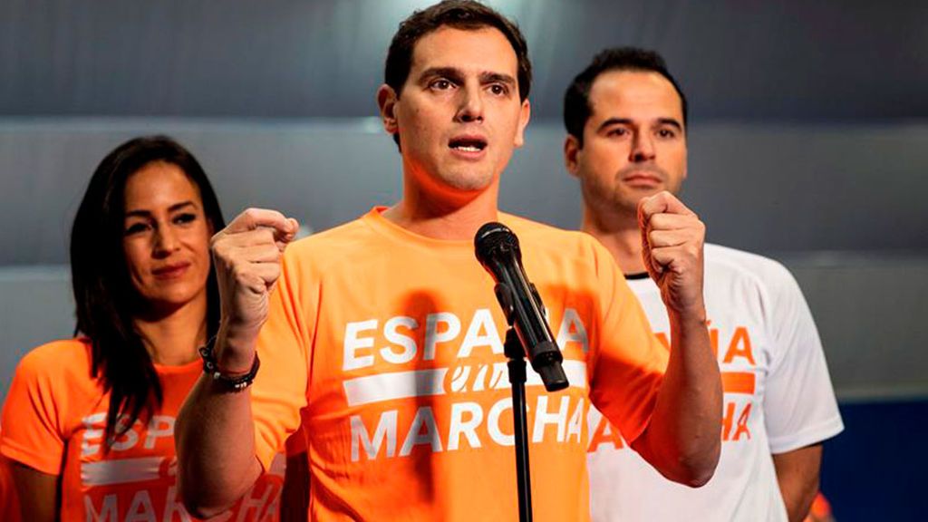 Rivera se desmarca de la iniciativa apoyada por C's en Madrid contra los partidos separatistas Rivera se desmarca de la iniciativa apoyada por C's en Madrid contra los partidos separatistas