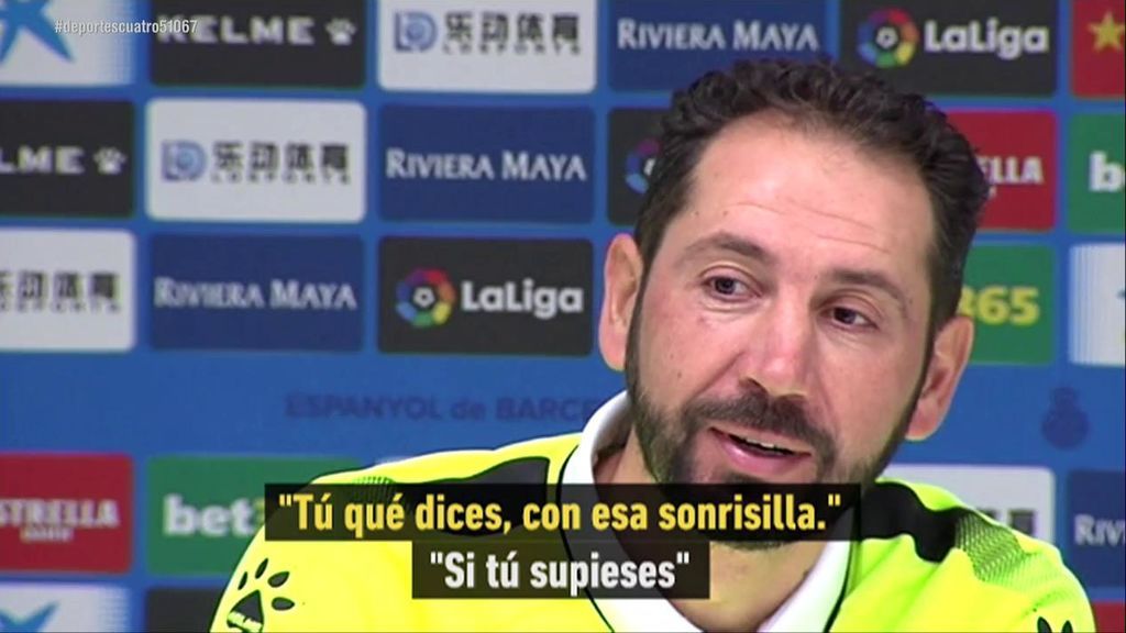 La broma de Pablo Machín con una periodista tras llegar tarde: "Tú que dices con esa sonrisilla"