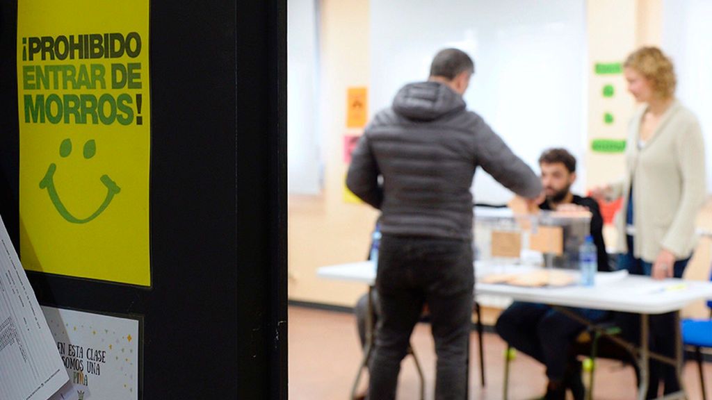 Detenido en Valladolid por ir a un colegio electoral con un cuchillo en la mano Detenido en Valladolid por ir a un colegio electoral con un cuchillo en la mano