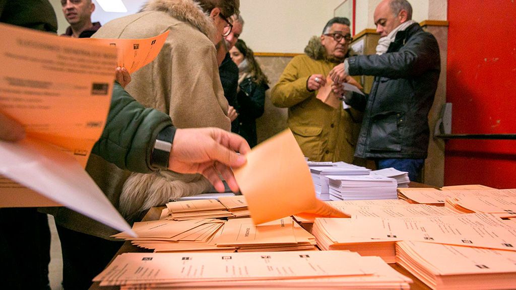 El PSOE pierde la mayoría absoluta en el Senado El PSOE pierde la mayoría absoluta en el Senado