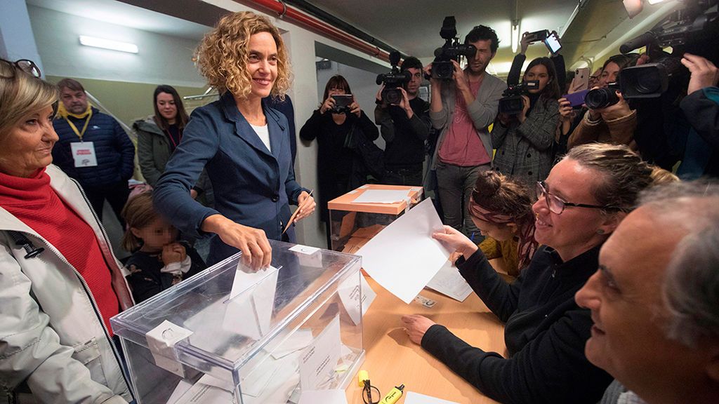 Meritxell Batet vota en Barcelona