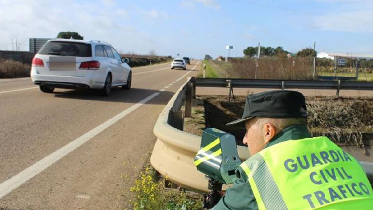 Un conductor se luce en Instagram conduciendo a  220 kilómetros por hora por una autovía de Cáceres