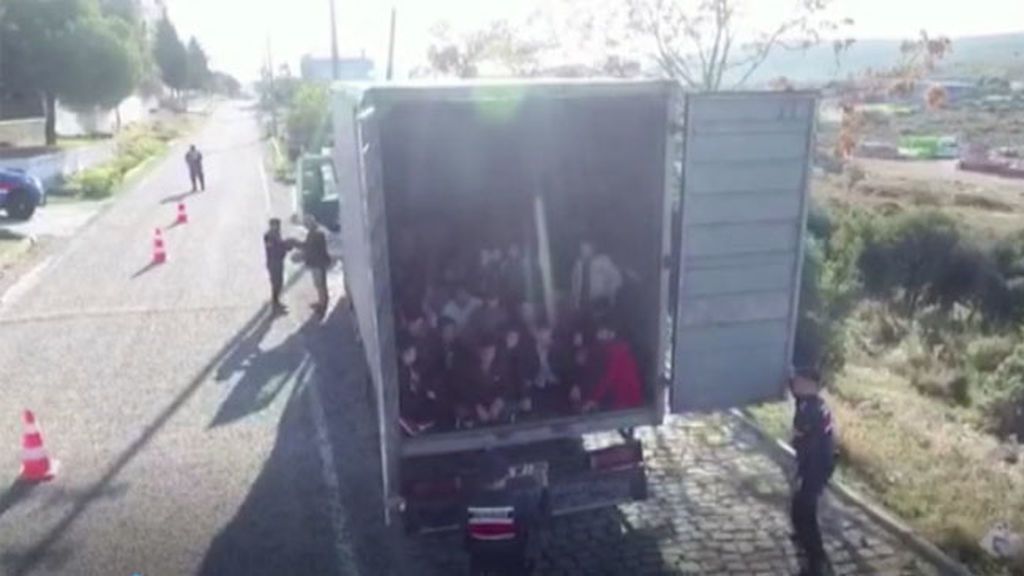 Gran sorpresa de unos soldados en Turquía al abrir un camión