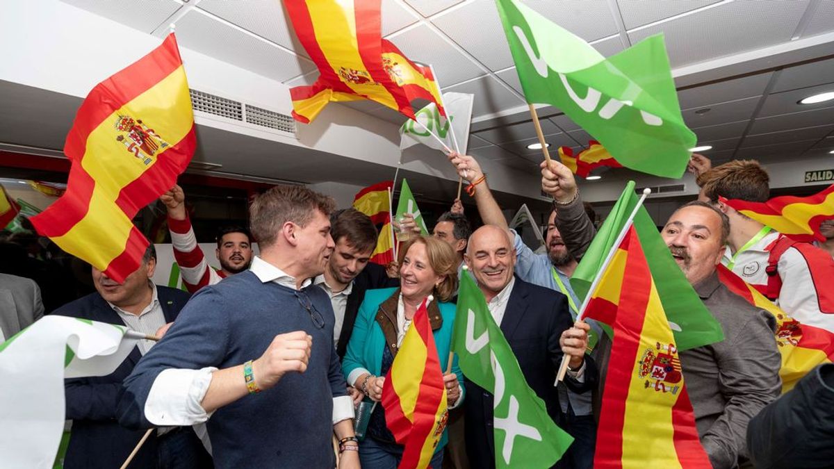 Vox gana las elecciones en la Región de Murcia aunque empata a tres escaños con PP y PSOE