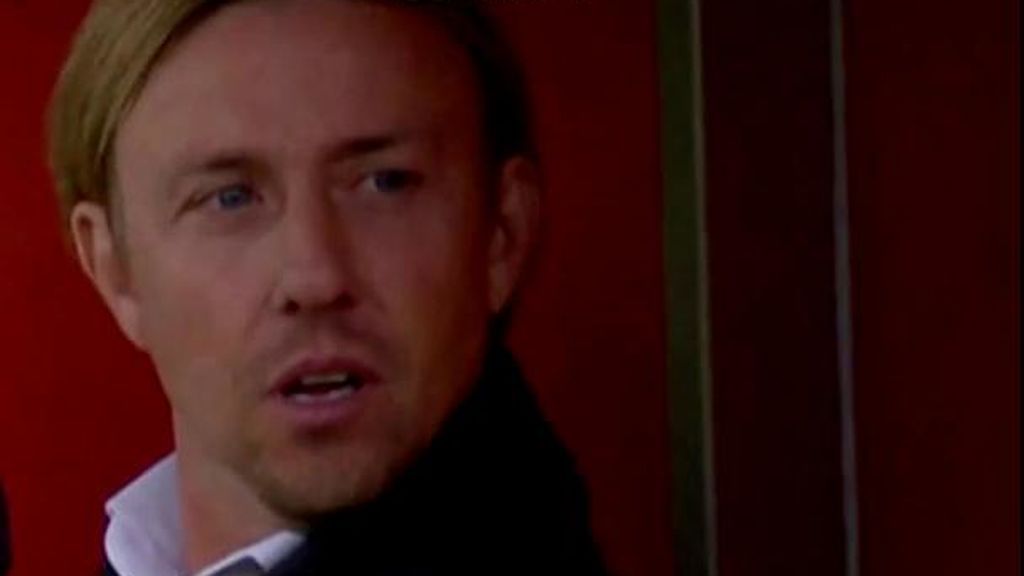 Guti sufre como entrenador del Almería