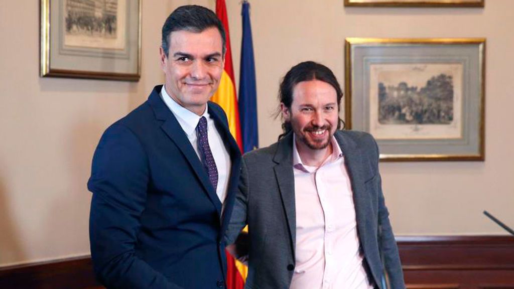 Lo que Sánchez e Iglesias se dijeron antes del abrazo