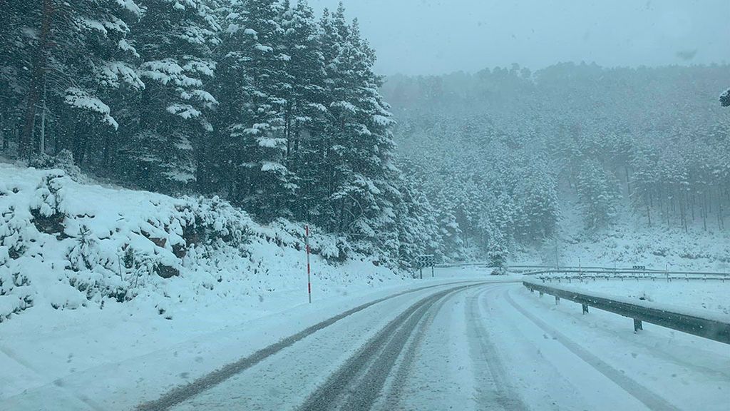 Nieve en la carrtera Nieve en la carrtera