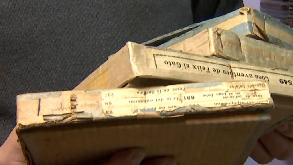 Cajas de películas infantiles donde estaban guardadas las grabaciones