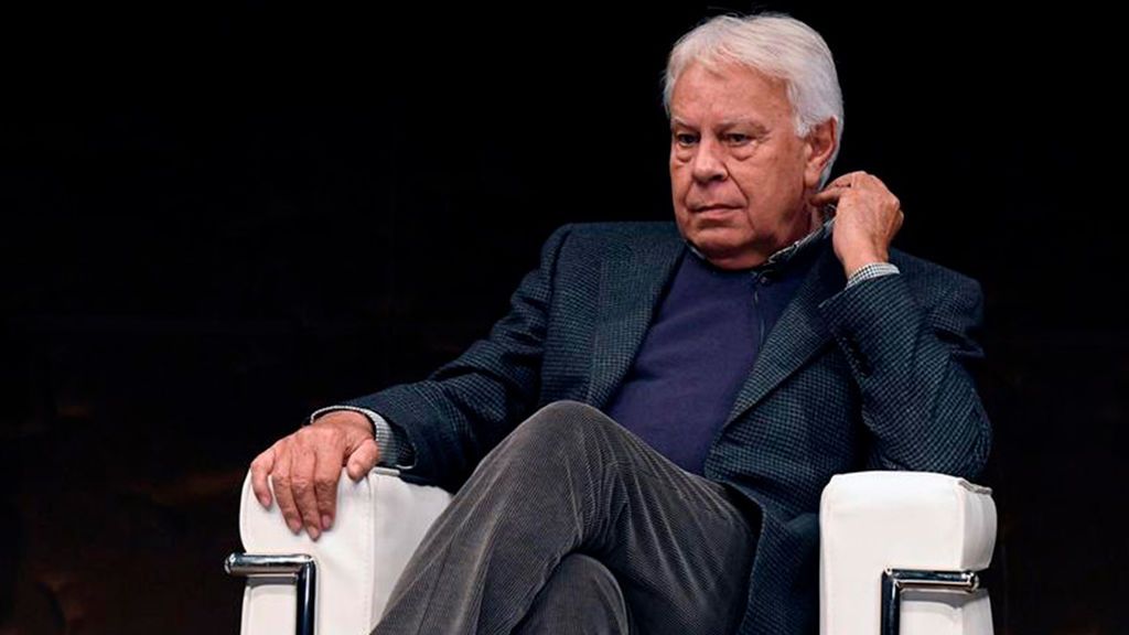 Felipe González critica el preacuerdo de Gobierno entre Sánchez e Iglesias Felipe González critica el preacuerdo de Gobierno entre Sánchez e Iglesias