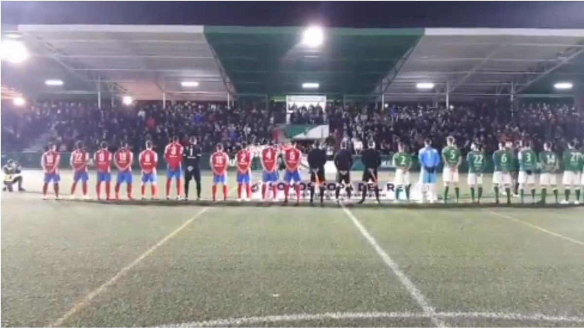 Suena el himno franquista en el partido del Álamo de Copa del Rey y el club pide disculpas atribuyéndole un error humano