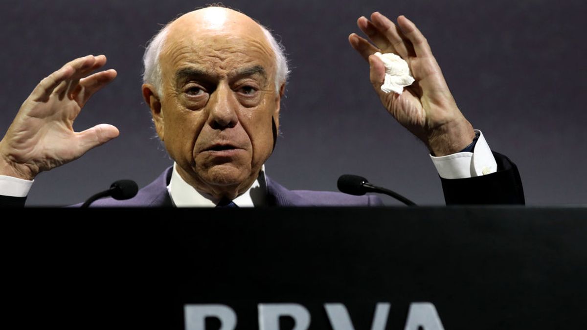 El juez imputa a Francisco González y le cita a declarar el 18 de noviembre por los pagos del BBVA a Villarejo El juez imputa a Francisco González y le cita a declarar el 18 de noviembre por los pagos del BBVA a Villarejo