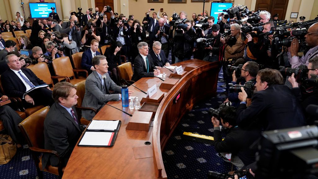 Arranca el juicio político contra Trump: el embajador en Ucrania confirma las acusaciones contra el presidente