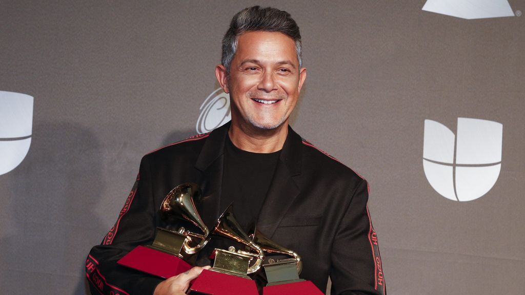 Alejandro Sanz se acuerda de su madre al recoger el Grammy: "Hoy hace ocho años que mi mamá nos dejó"