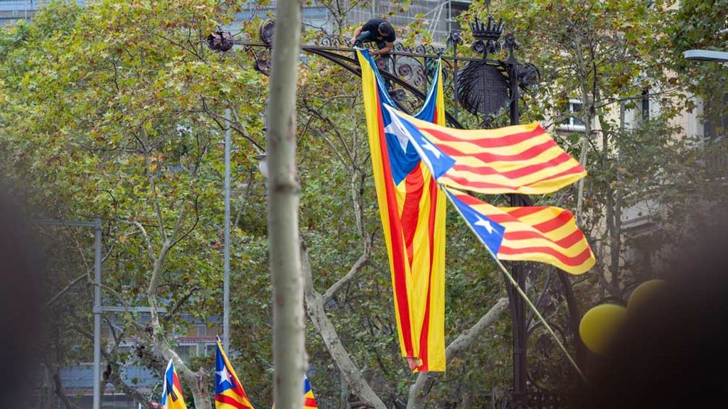 Baja el apoyo a la independencia en Cataluña Baja el apoyo a la independencia en Cataluña