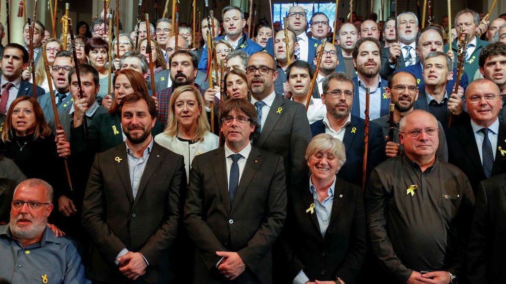 Cultura suspende un concierto en el que se interpretaría el 'Cara al sol', el himno nazi o 'Els Segador' Cultura suspende un concierto en el que se interpretaría el 'Cara al sol', el himno nazi o 'Els Segador'