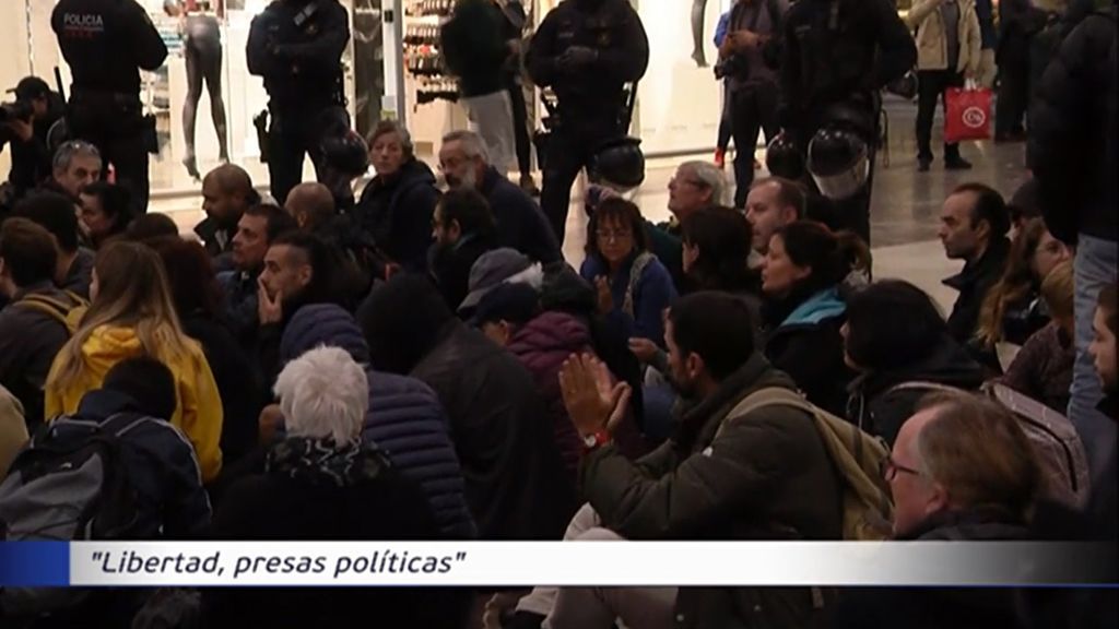 Los Mossos evitan que los CDR bloqueen la estación de Sants