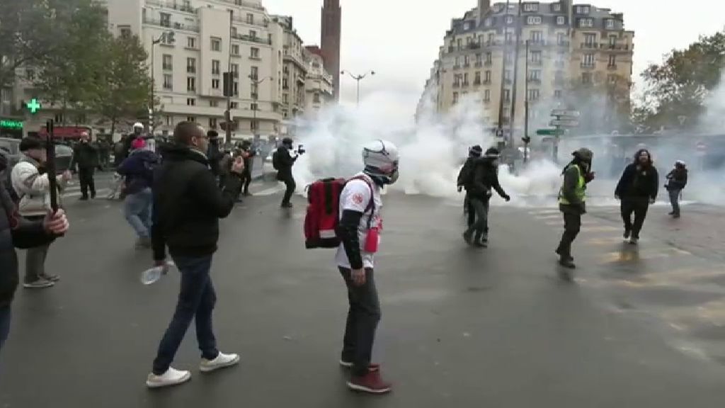 Enfrentamientos en París durante el primer aniversario de las protestas de los 'chalecos amarillos'
