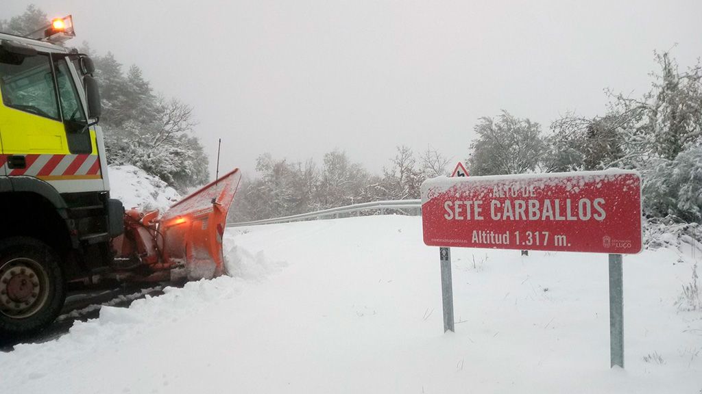 Una docena de provincias en riesgo por nieve, fuerte oleaje, temperaturas bajas y lluvia Una docena de provincias en riesgo por nieve, fuerte oleaje, temperaturas bajas y lluvia