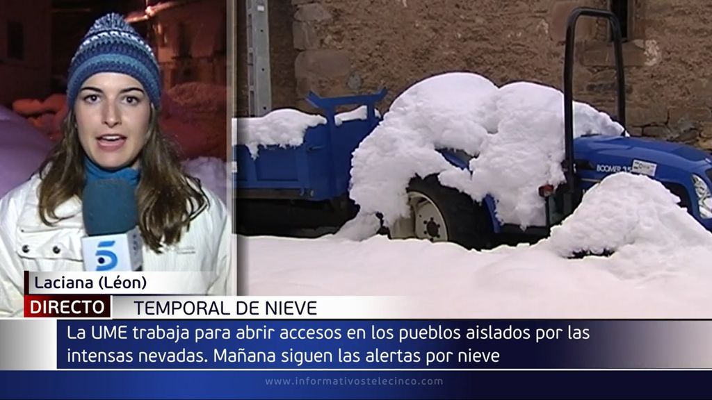 La UME trabaja para abrir accesos pueblos aislados por las intensas nevadas
