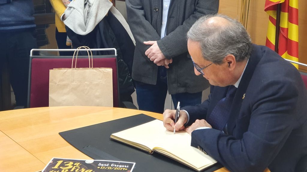 Torra pide a Sánchez que le llame y vuelve a pedir un ‘relator’ para negociar Torra pide a Sánchez que le llame y vuelve a pedir un ‘relator’ para negociar