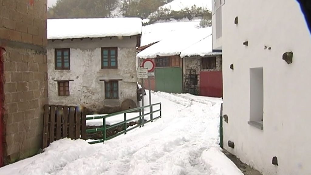 Cómo sobrevivir en un pueblo aislado por la nieve: tres días sin los suministros básicos