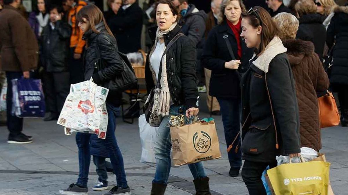 Los trabajadores gastan un 20% más cuando su contrato se convierte en indefinido Los trabajadores gastan un 20% más cuando su contrato se convierte en indefinido