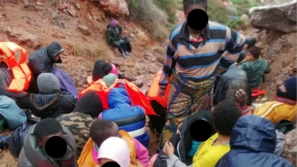Los 81 inmigrantes pasarán la noche en Las Islas Chafarinas Los 81 inmigrantes pasarán la noche en Las Islas Chafarinas