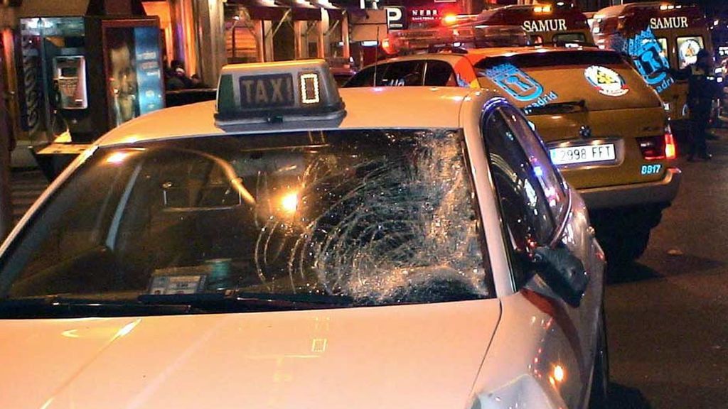 Encuentran muerto a un taxista dentro de su coche degollado en Alcalá de Henares Encuentran muerto a un taxista dentro de su coche degollado en Alcalá de Henares