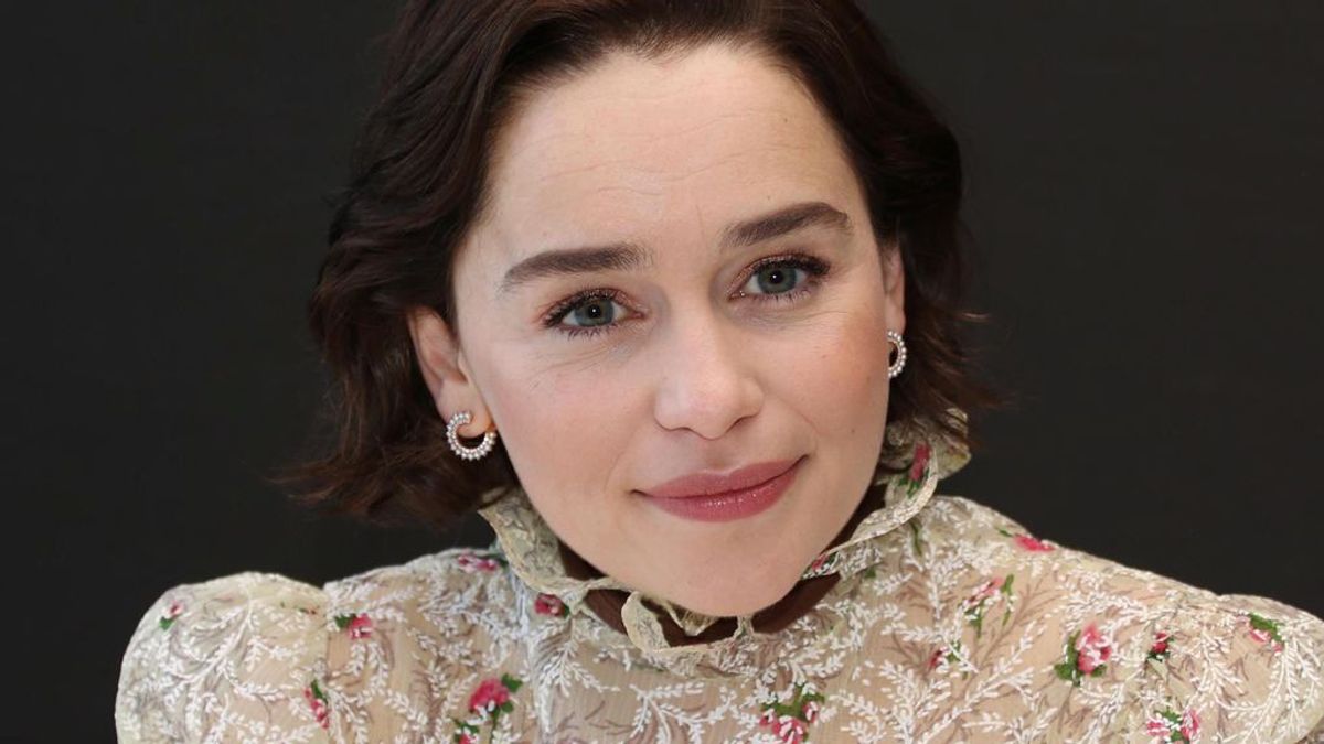 Emilia Clarke cuenta la presión que sufría grabando las escenas de desnudos en 'Juego de Tronos': "Me iba a llorar al baño"