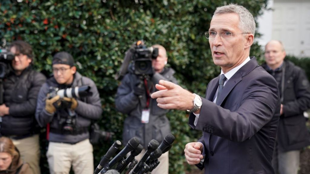 La OTAN tiembla entre la animadversión de Washington y las dudas de París La OTAN tiembla entre la animadversión de Washington y las dudas de París