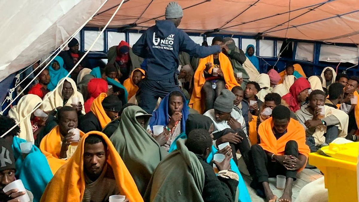 El buque vasco 'Aita Mari' rescata a 78 personas a la deriva en el Mediterráneo El buque vasco 'Aita Mari' rescata a 78 personas a la deriva en el Mediterráneo