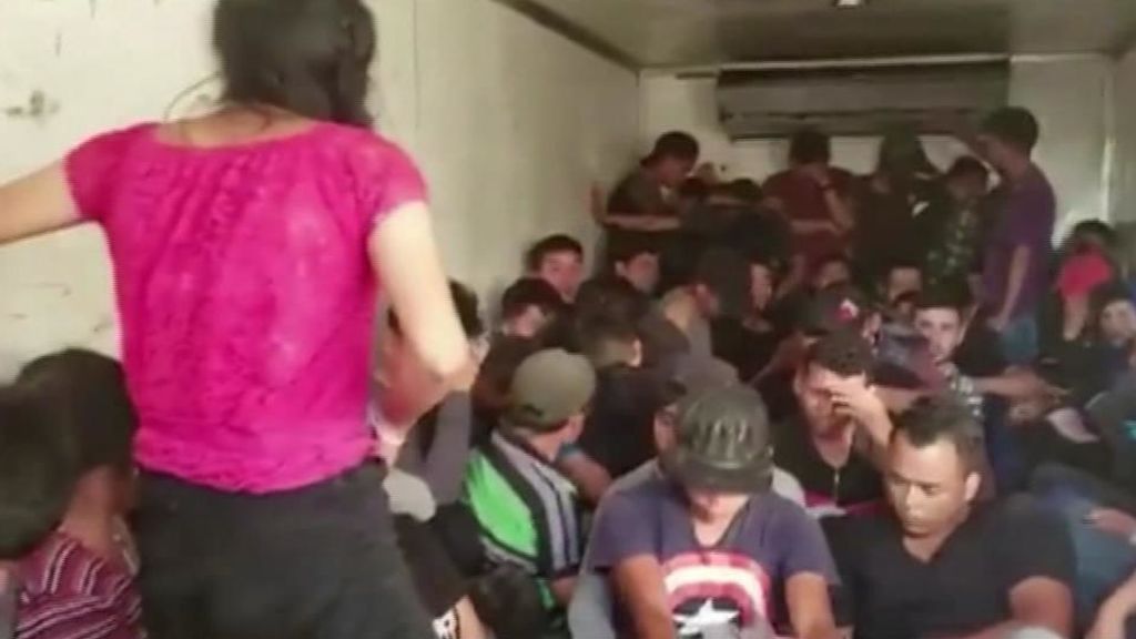 Localizados 62 inmigrantes ocultos en un camión en México