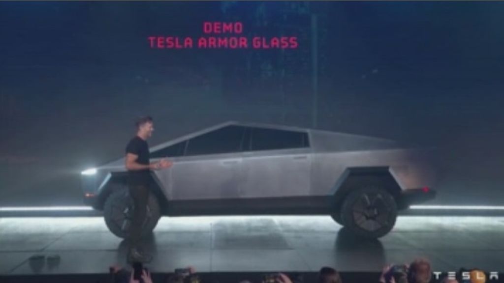 Eion Musk queda en evidencia tras demostrar que su prototipo Tesla no funciona