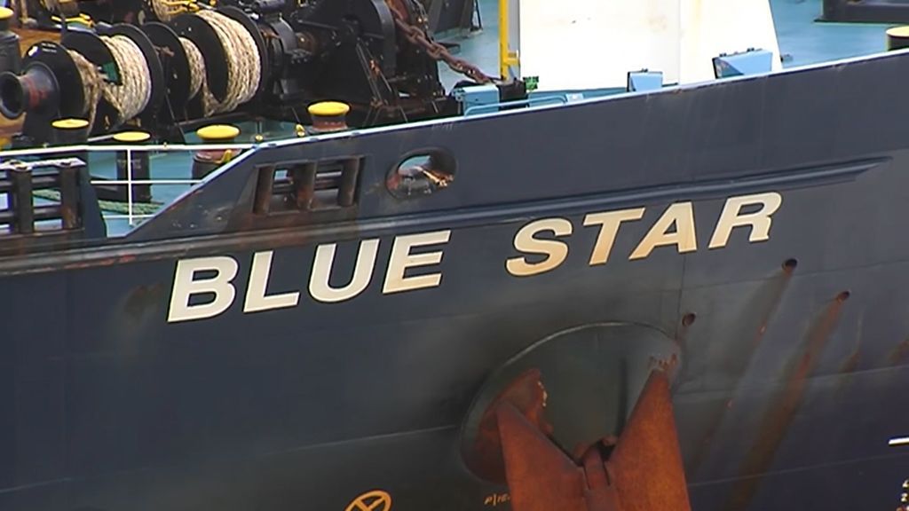 El 'Blue Star'  lleva 40 toneladas de fuel