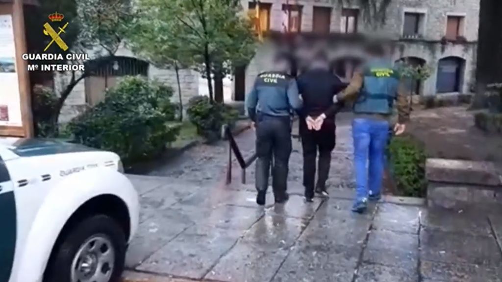 Dos jóvenes detenidos por abusos sexuales a menores: se hacían llamar 'El Dios' y 'La Muerte'