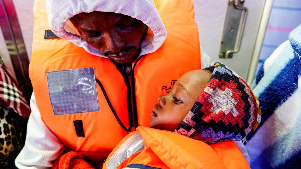 Italia permitirá desembarcar a las 151 personas rescatadas por el Open Arms y el Aita Mari