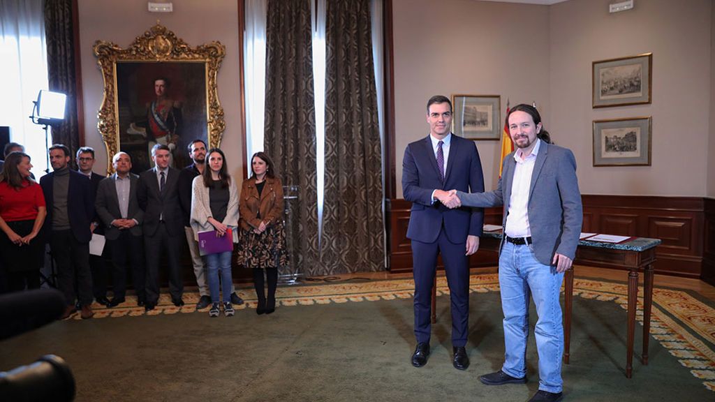 Sánchez e Iglesias siguen negociando la composición de su Gobierno Sánchez e Iglesias siguen negociando la composición de su Gobierno