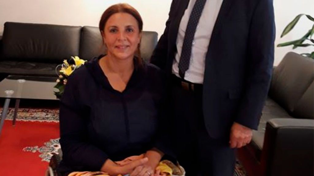 ¿Quién es Nadia Otmani, la mujer que se ha enfrentado a Ortega Smith? ¿Quién es Nadia Otmani, la mujer que se ha enfrentado a Ortega Smith?