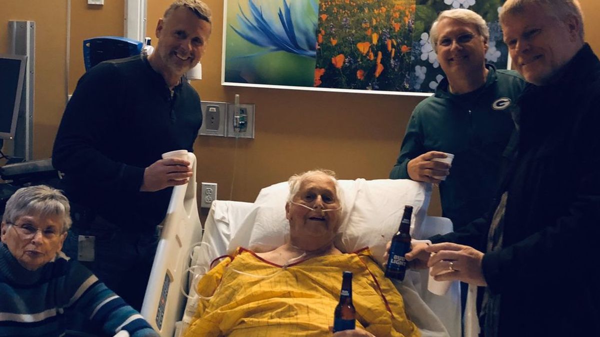 El último deseo de un paciente con cáncer terminal fue tomar una cerveza junto a sus hijos