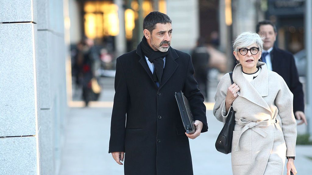 Trapero pide a la Fiscalía que se le juzgue por sedición y no por rebelión Trapero pide a la Fiscalía que se le juzgue por sedición y no por rebelión