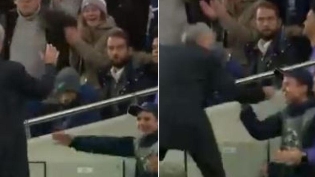 La felicitación de Mourinho a un recogepelotas, clave en la remontada del Tottenham: "Le invité al vestuario" La felicitación de Mourinho a un recogepelotas, clave en la remontada del Tottenham: "Le invité al vestuario"